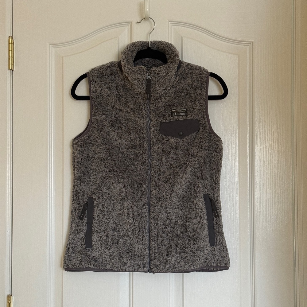 *NWT* Women’s L.L. Bean Hi-Pile Fleece Vest in Heather Gray. Size XS.